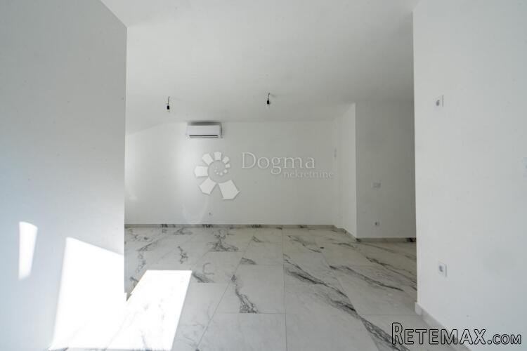 APARTMAN - NOVOGRADNJA - IZUZETNO MIRNA LOKACIJA - 3