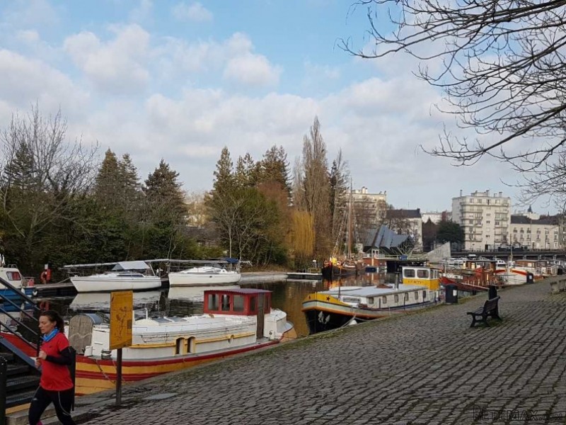Habitable Narrow Boat For Sale - 2