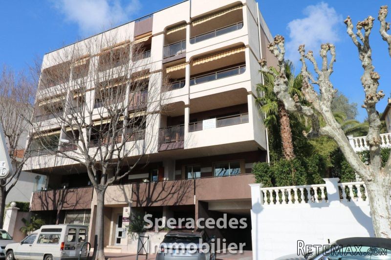 Le Cannet Centre- 2 Bedroom Apartment