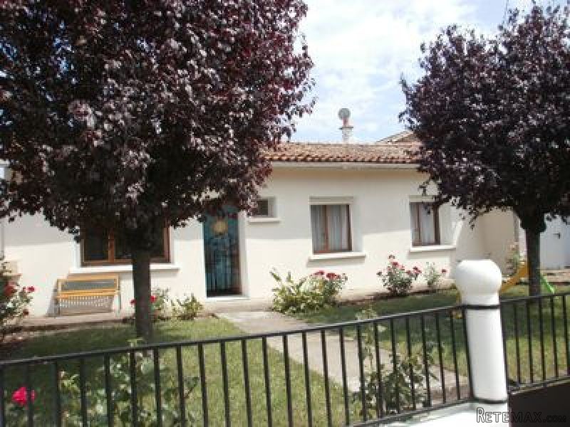 2 Bed Bungalow, Garage + Garden