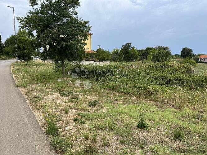 GRAĐEVINSKO ZEMLJIŠTE ROVINJ 2770 m²