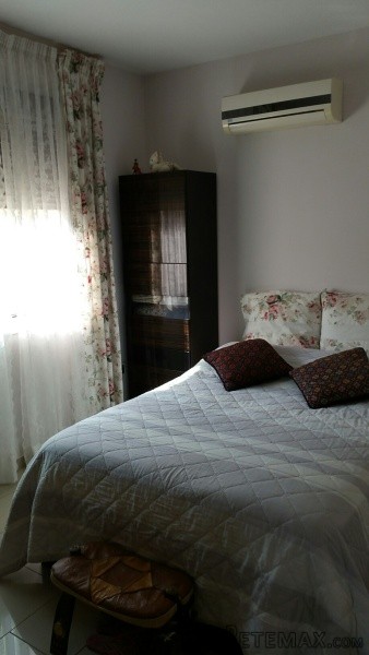Homely 3 Bedroom Family Apartment In.. - 2