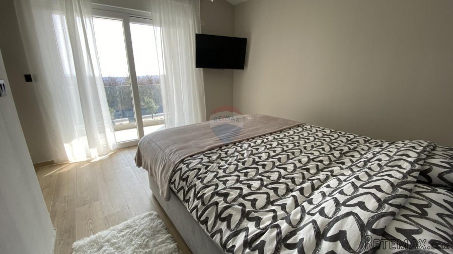 Otok Krk, Vrbnik - kuća novogradnja s bazenom - 9