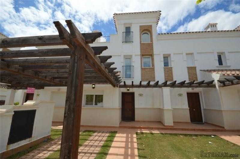 2 bedroom town house for sale
