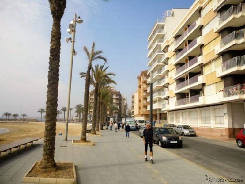 3 bedroom, 2 bathroom Apartment, Playa..