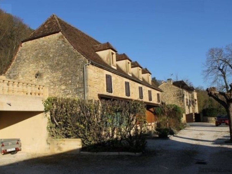 3 Houses Which Could Make A Gite Complex - 2