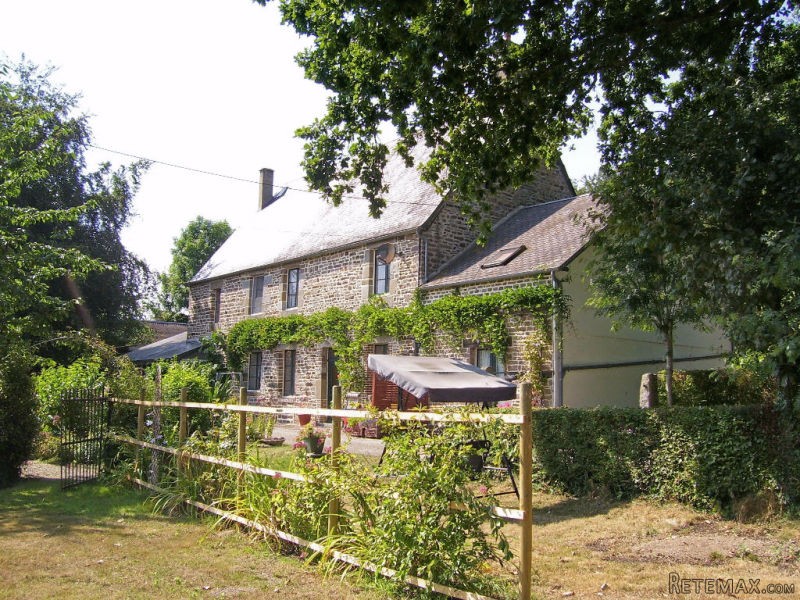 4 Bedroom Stone House With Attached 1..