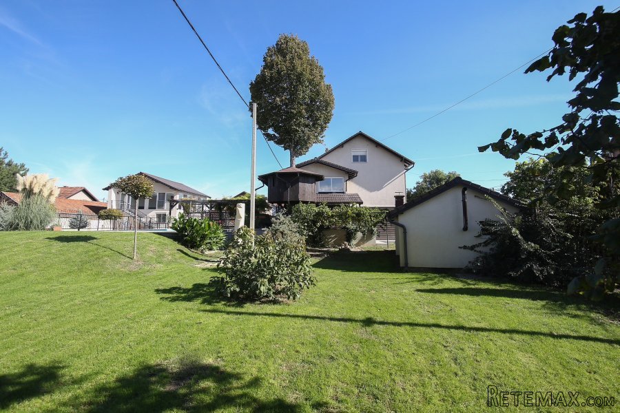 Luksuzna vila sa bazenom - 11