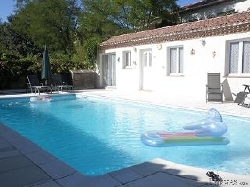 Single Storey Villa 30 M From The Canal..