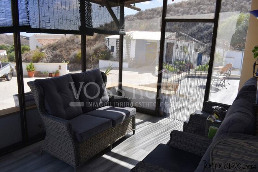 EXCLUSIVE WITH VOSS HOMES - A lovely, 3 bed, 2.5 bath.. - 12