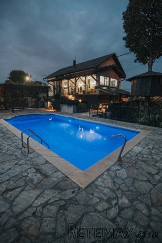 Luksuzna vila sa bazenom - 12