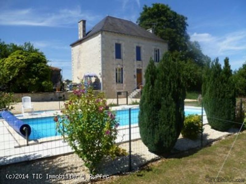 Beautiful Maison de Maitre With Heated..
