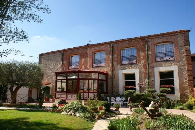 Well Renovated Stone House With Indoor..