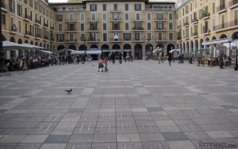 Palma apartment for sale near Plaza..
