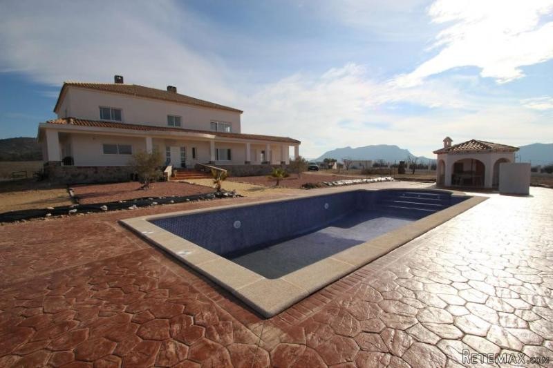 Sax hotel-B&B villa with 2 pools (Ref...