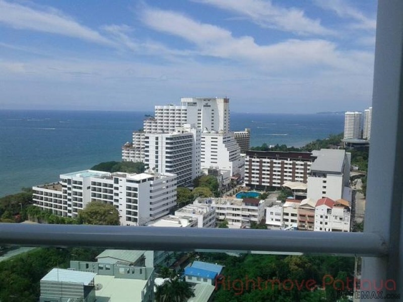 3 Bedroom Condo for sale in Pratumnak -.. - 2