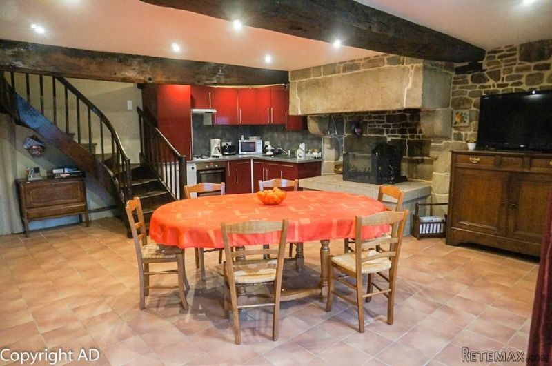 Pretty Stone House Set Close To The.. - 2