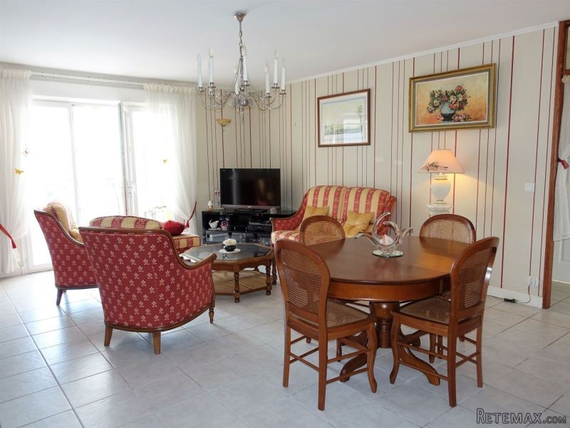 Sale House Saintes (17100) Les Gonds - 2