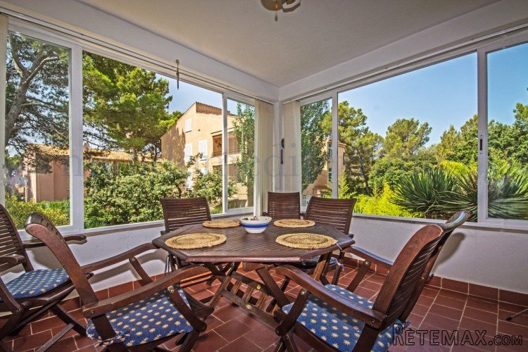 Spacious 1st floor of 90 m2 located in the area of Pinaret...