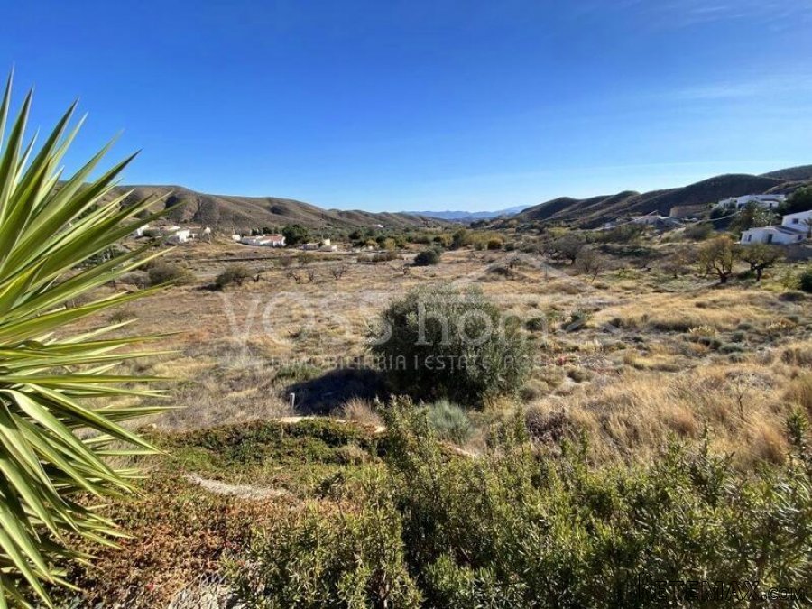 NEW & EXCLUSIVE LISTING FOR VOSS HOMES - A full of.. - 7