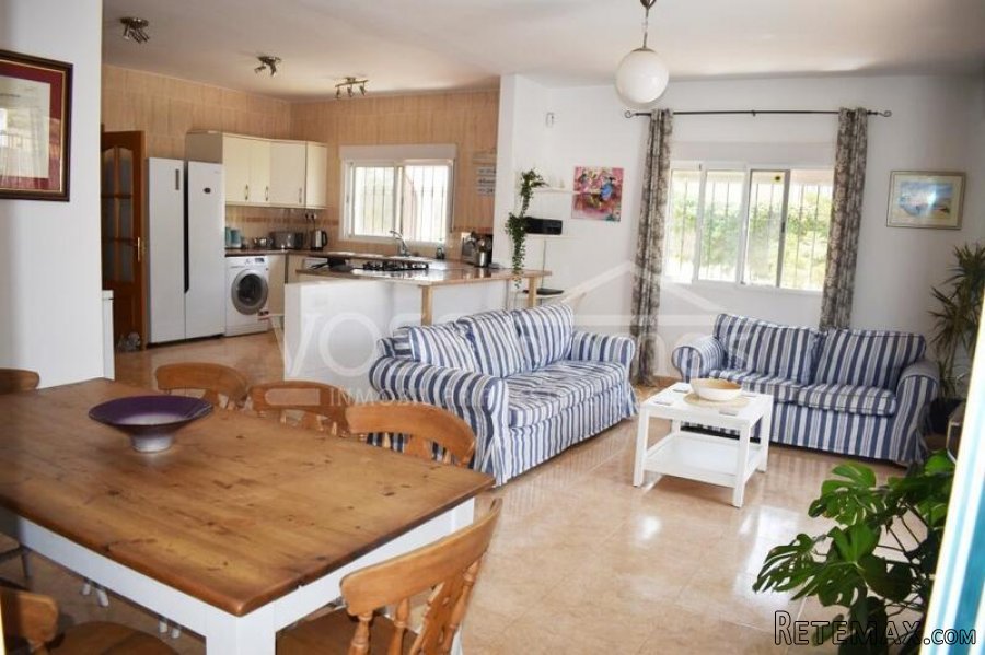 NEW & EXCLUSIVE TO VOSS HOMES - A larger than average 3.. - 17