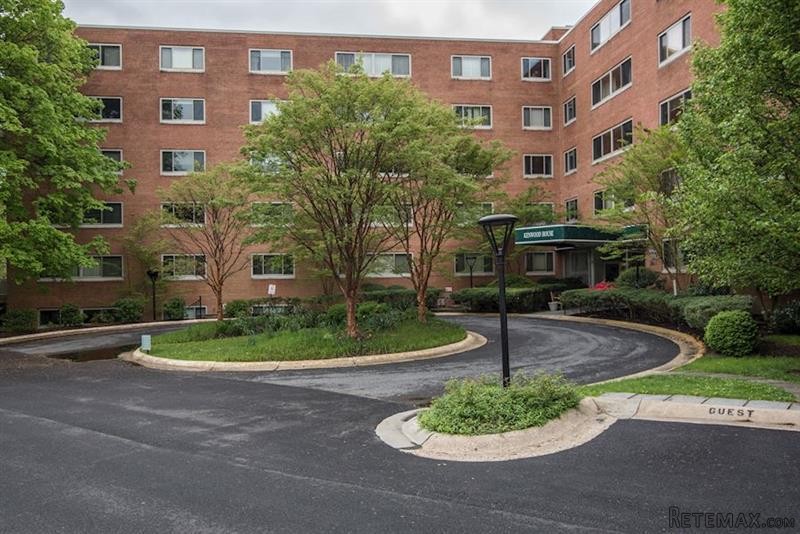 2 bedroom Apartment For Sale: 5100..