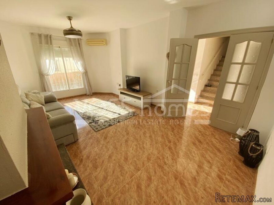 EXCLUSIVE LISTING TO VOSS HOMES - Large, bright & airey.. - 2