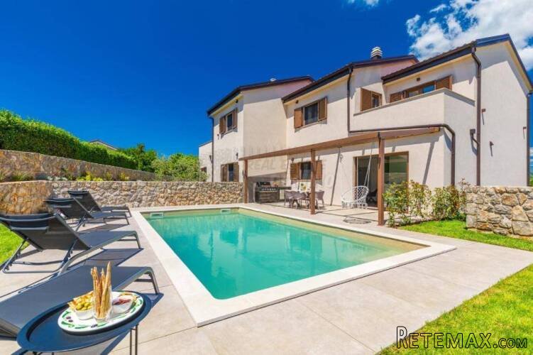 Prekrasna novogradnja u blizini grada Krka