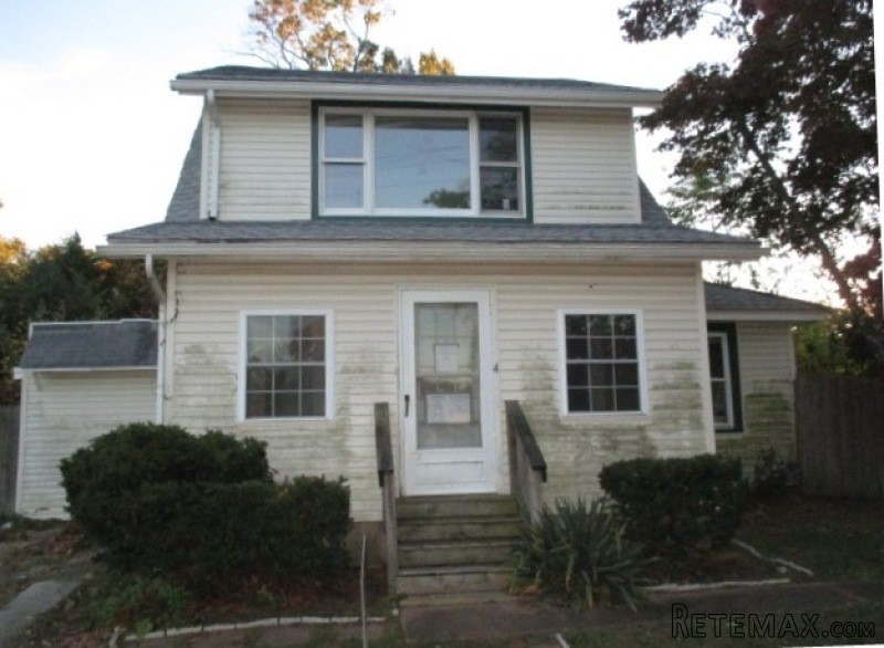 4 E Ninth Ave Pine Hill, NJ, 08021..