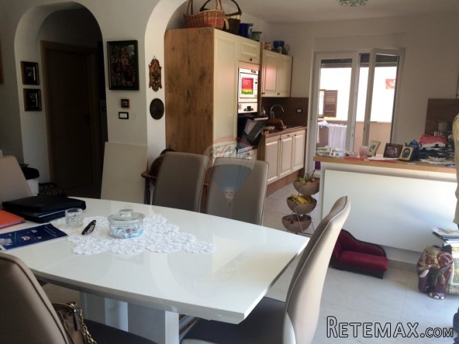 Pula, Fažana: Lijepa kuća sa dva dva apartmana, 450 m od... - 5
