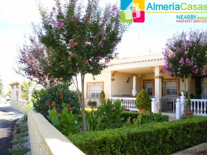 Villa For Sale In Seron