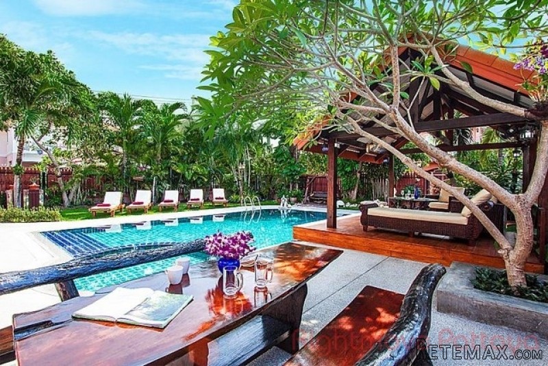 5 Bedroom House for sale in Jomtien -.. - 2