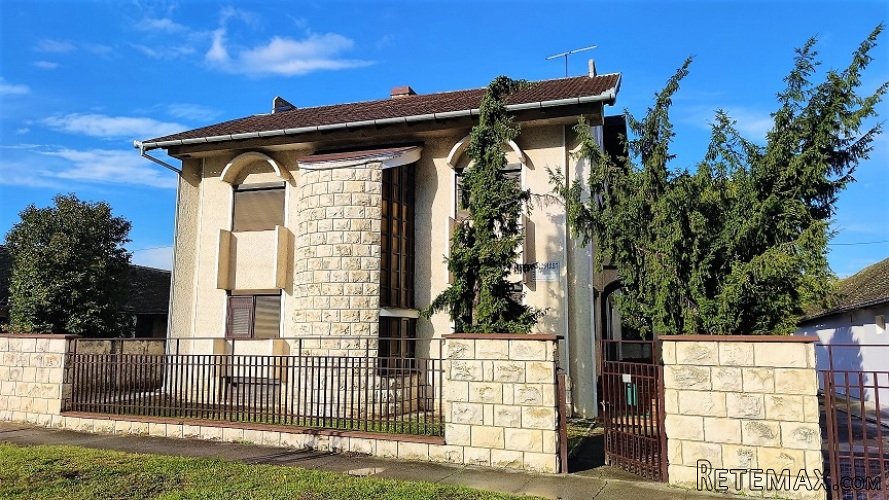 Prodajem LUX kucu sa imanjem kod Sombora