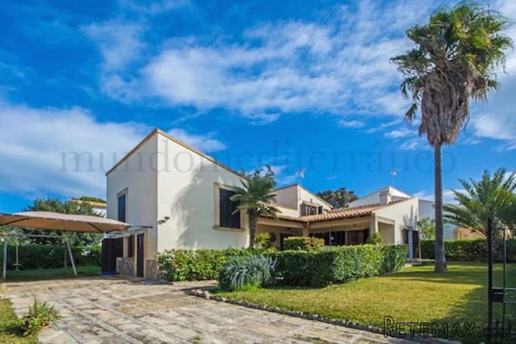 This lovely house is located in the exclusive area of..