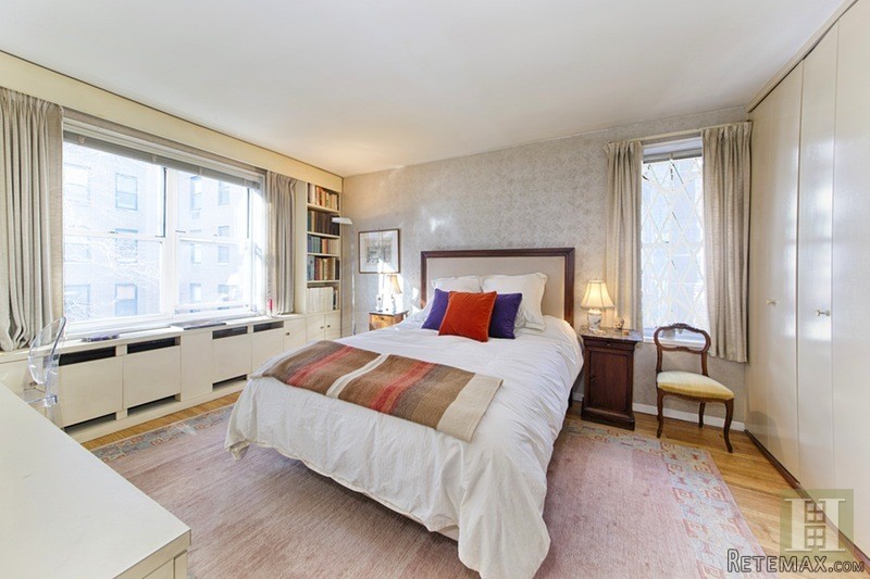 1 bedroom Apartment For Sale: 302 EAST.. - 2