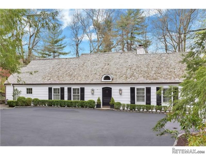 3 bedroom House For Sale: 86 ROUND HILL.. - 2