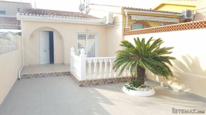 2 Bedroom 1 Bathroom Bungalow In.. - 2