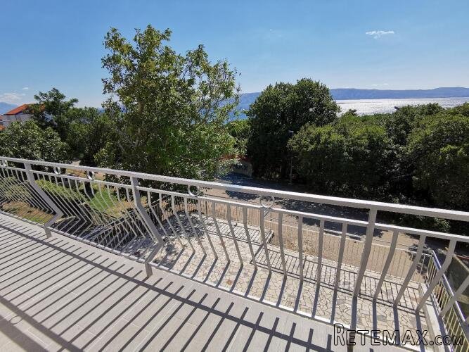Novi Vinodolski,okolica,dvojna kuća,281 m2,90 m od mora!
