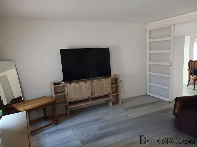 Prodajem polovinu kuce sa sopstvenim dvoristem - 9