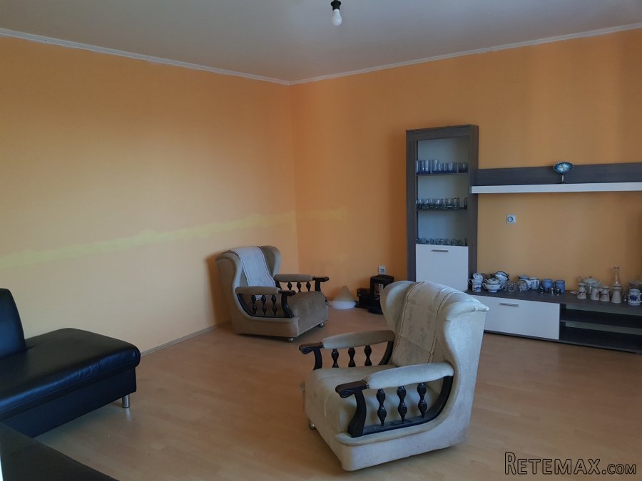Prodajem porodicnu zgradu u Beloj Crkvi - 9