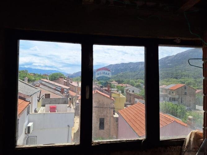 Draga Bašćanska-kuća za renoviranje 75m2