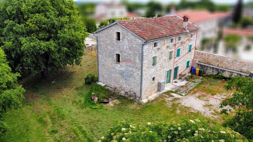 Rovinj okolica - kamena renovirana kuća s 4 spavaće sobe, po