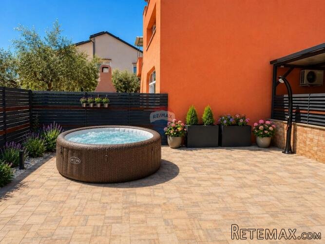 Grad Krk - dvosoban stan u prizemlju s okućnicom - 3