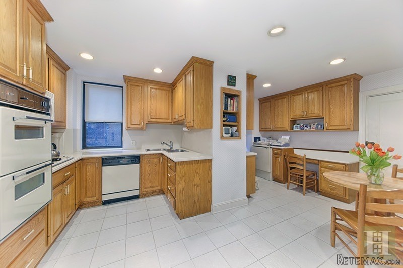 2 bedroom Apartment For Sale: 440 WEST.. - 2