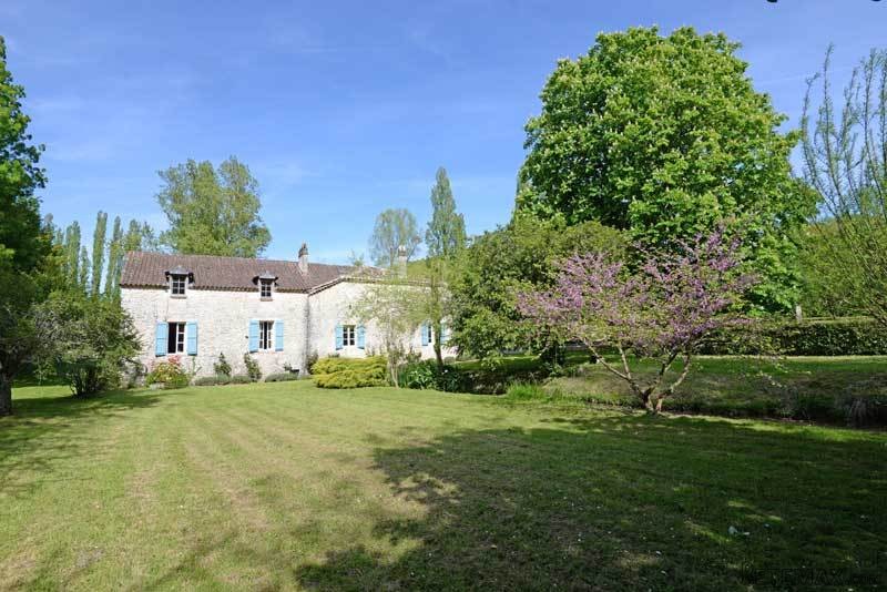 Beautiful Former Watermill In 48 Acres..