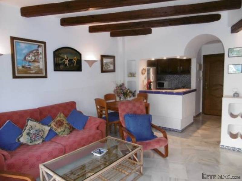 2 Bedroom 1 Bathroom Apartment In..