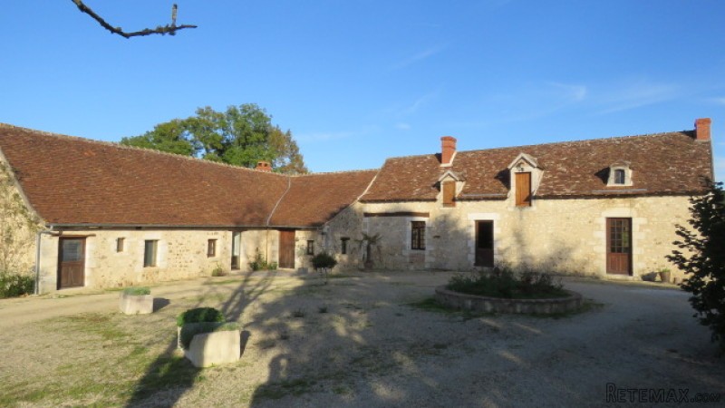 Working stables with gorgeous farmhouse..