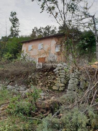 Lovran, 1.939m2 zemljišta sa starinom i prekrasnim pogledom - 2