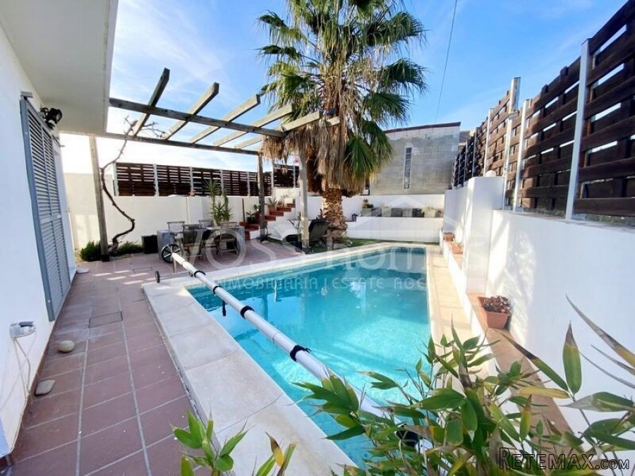 NEW LISTING TO VOSS HOMES - A very spacious, modern style.. - 2