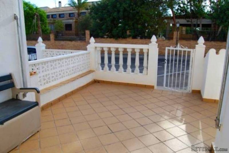 3 Bedroom 2 Bathroom Townhouse In.. - 2
